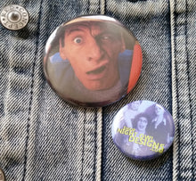 Ernest pin back button