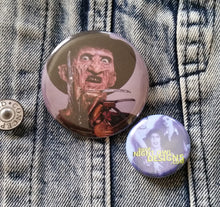 Freddy pin back button