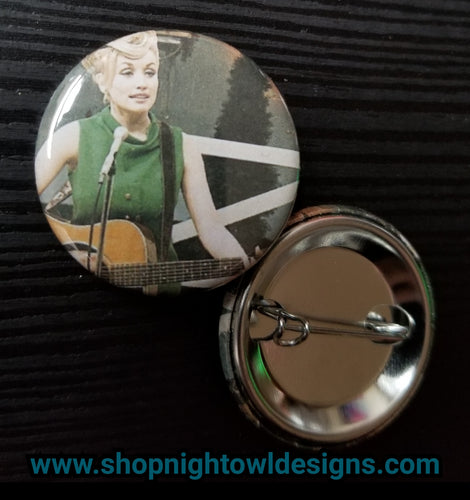 Country Queen Guitar pin back button