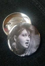 Cyndi pin back button